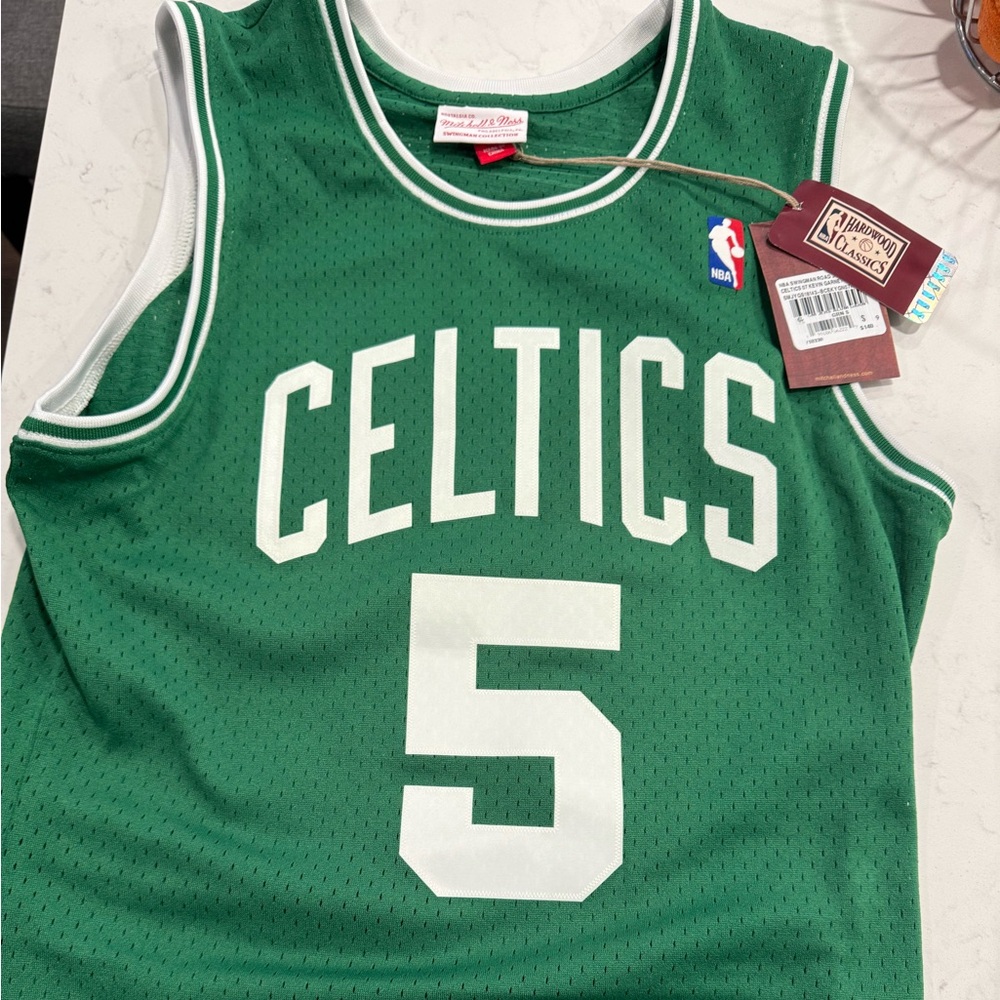 Kevin Garnett jersey, men’s small